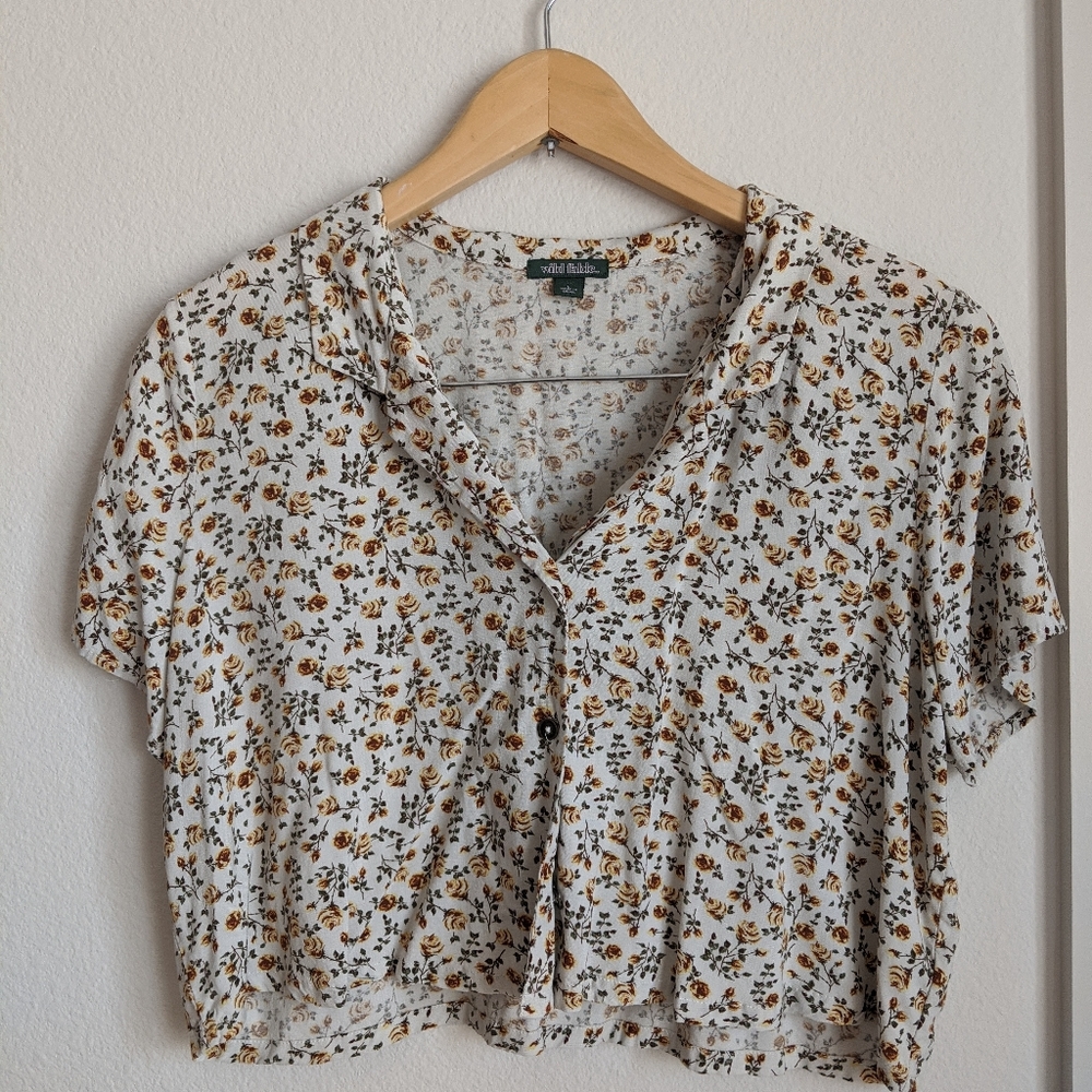 Wild Fable Button Up Floral Crop Tee